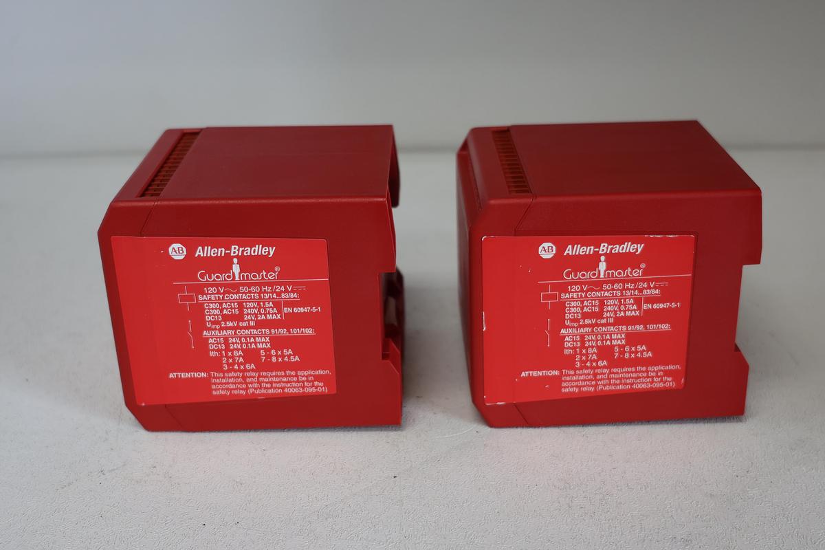 Used (Lot of 2)Allen Bradley Guard master Expansion Relay 440R-ZBE820AZ (Series A)