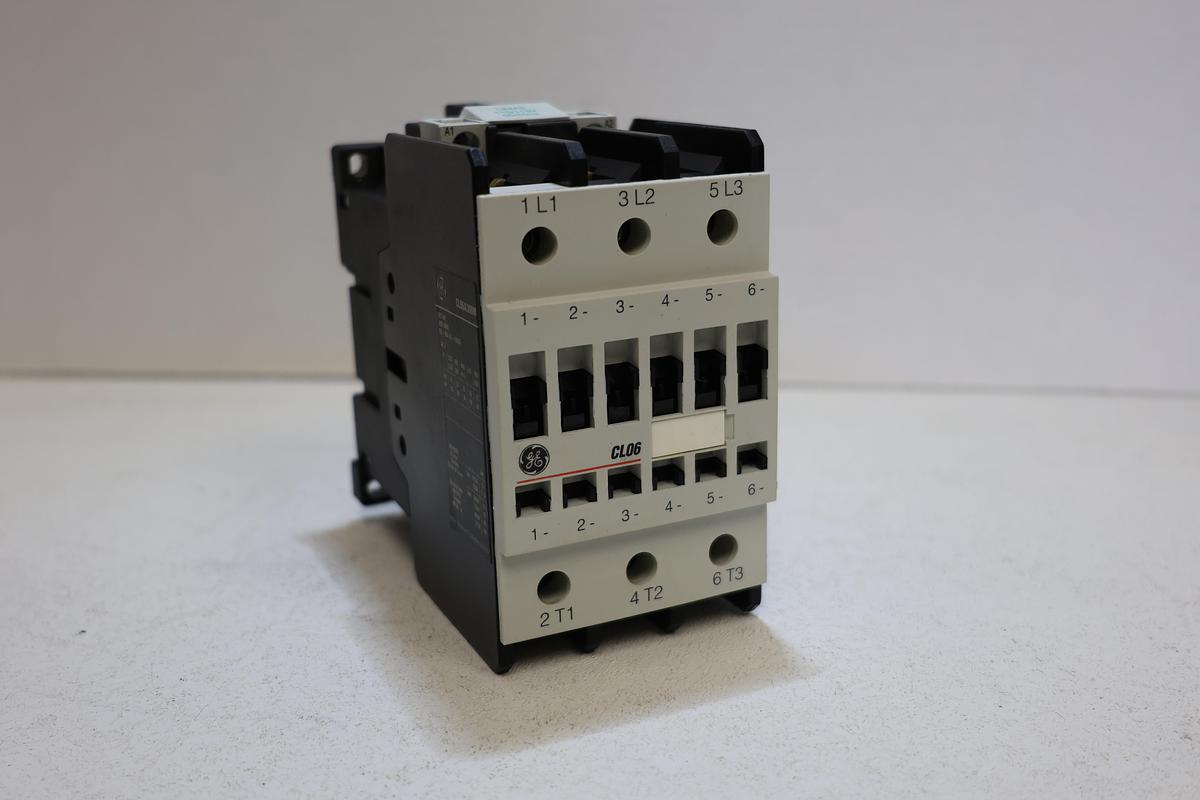 Used GE CL06A300MGE General Electric CL06A300M 3-Pole Contactor 60A Industrial Used
