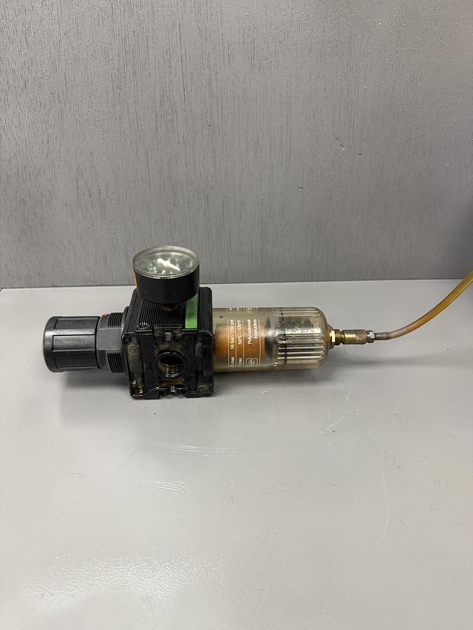 Used Bosch Rexroth Aventics 0 821 300 353 584 Pneumatic Valve GHC-39