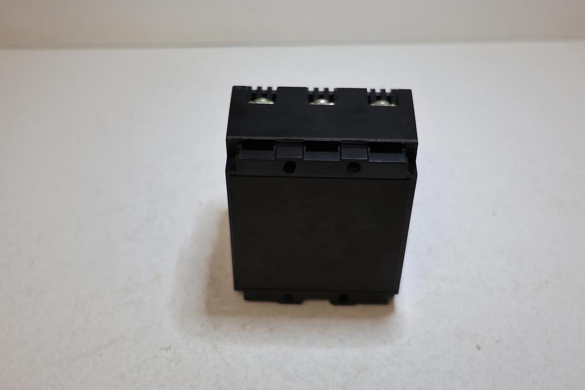 Used Fuji Electric EA33 Auto Circuit Breaker 3 Pole 30A MCCB AC220V / AC415V GHA-186