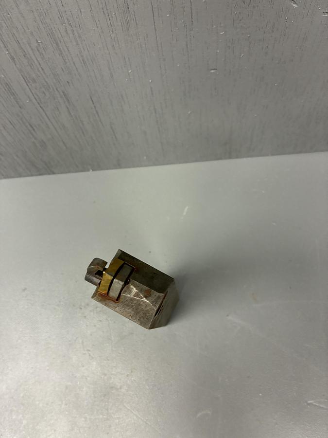 Used USED KENNAMETAL DCMNN-164D 1NS ON-43 1" SHANK TOOLHOLDER INSERT GHC-17