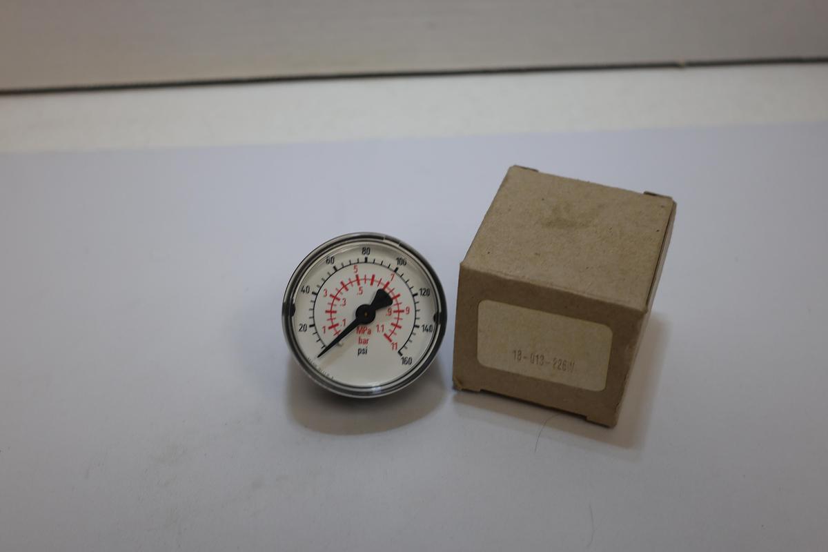 Pressure Gauge 160 PSI 11 Bar 1.1 MPa White Face PN 18-013-226W NOS