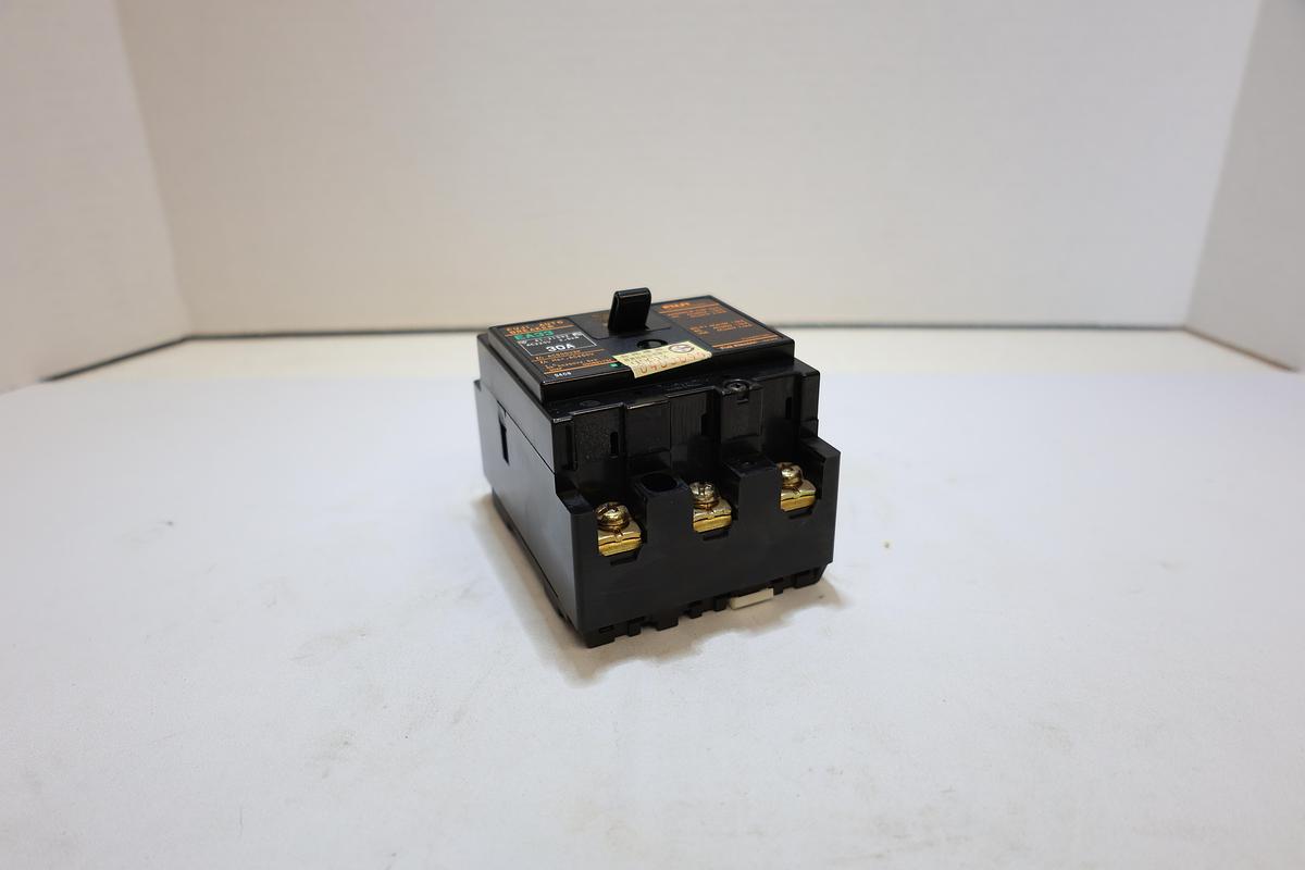 Used Fuji Auto Breaker EA33 30A 3 POLE GHA-157-C3