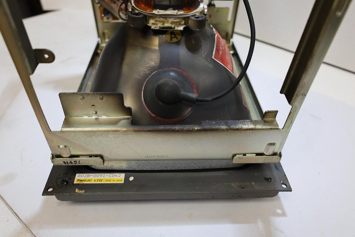 Used FANUC Series 0-T CNC Control Panel A02B-0091-C042 A61L-0001-0093 Parts
