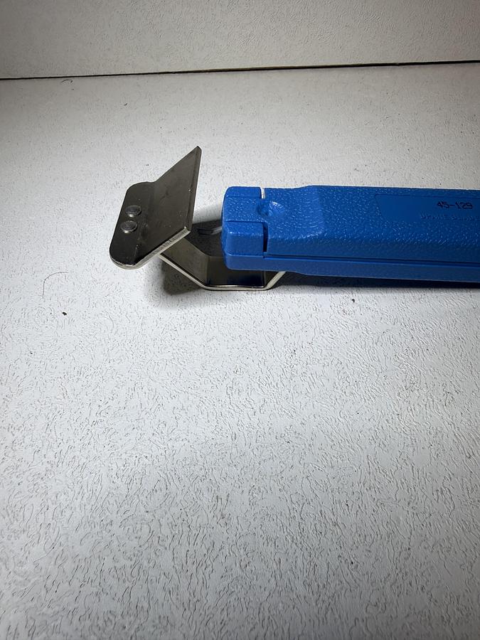 Used Ideal Industries 45-129 1-1/2 IN OD Swivel-Blade Cable Stripper GHGC-8
