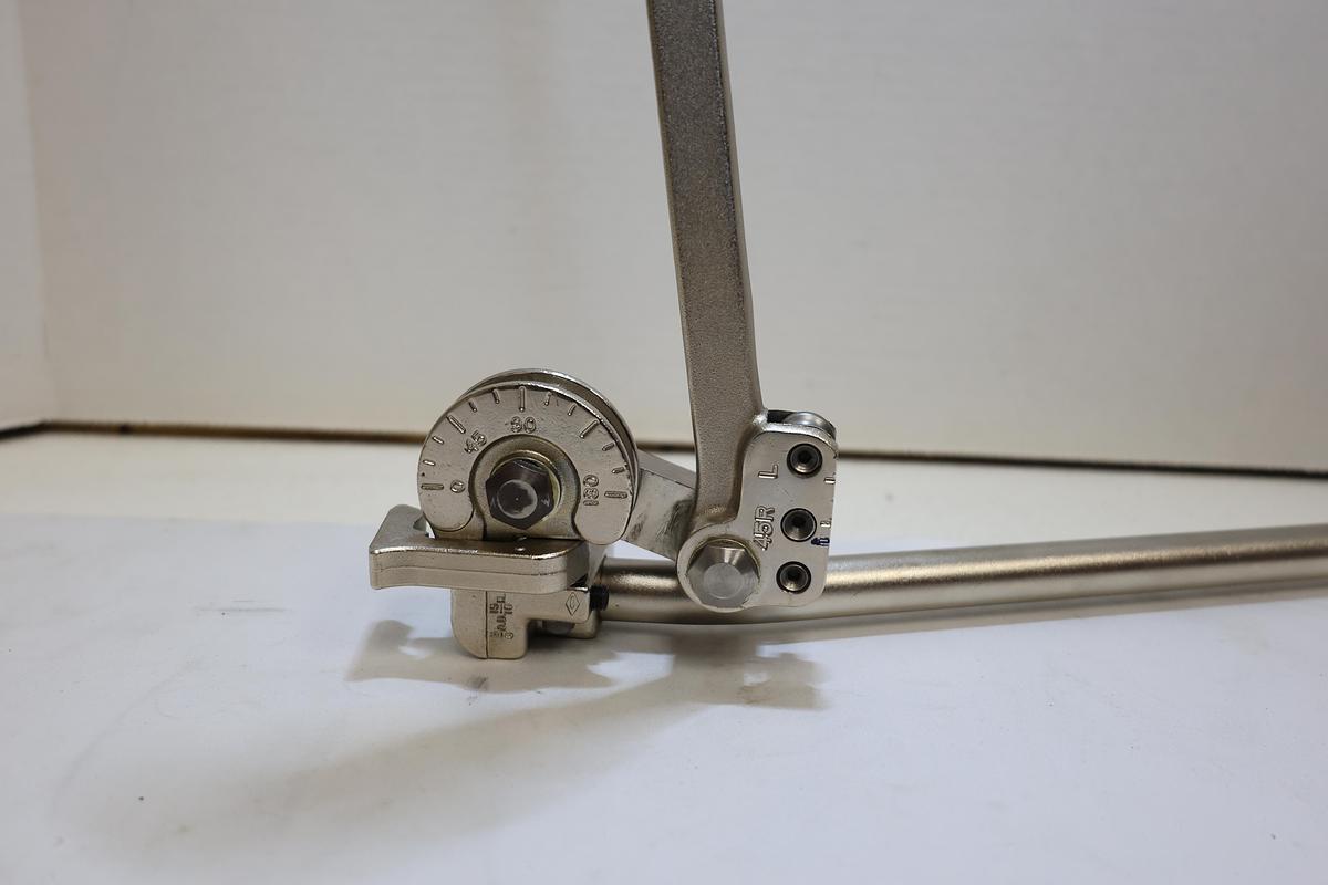 Used Imperial Eastman 364-FH1 3/8" Tube Bender 45°-180° USA Made