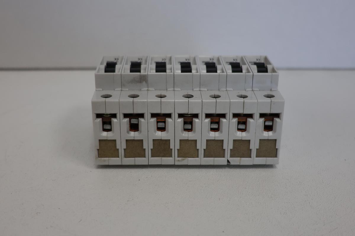 Used Siemens 5SX2 C2 Mini Circuit Breaker – Single Pole – 230/400V AC – DIN Rail Mount LOT of 7 GHA-188