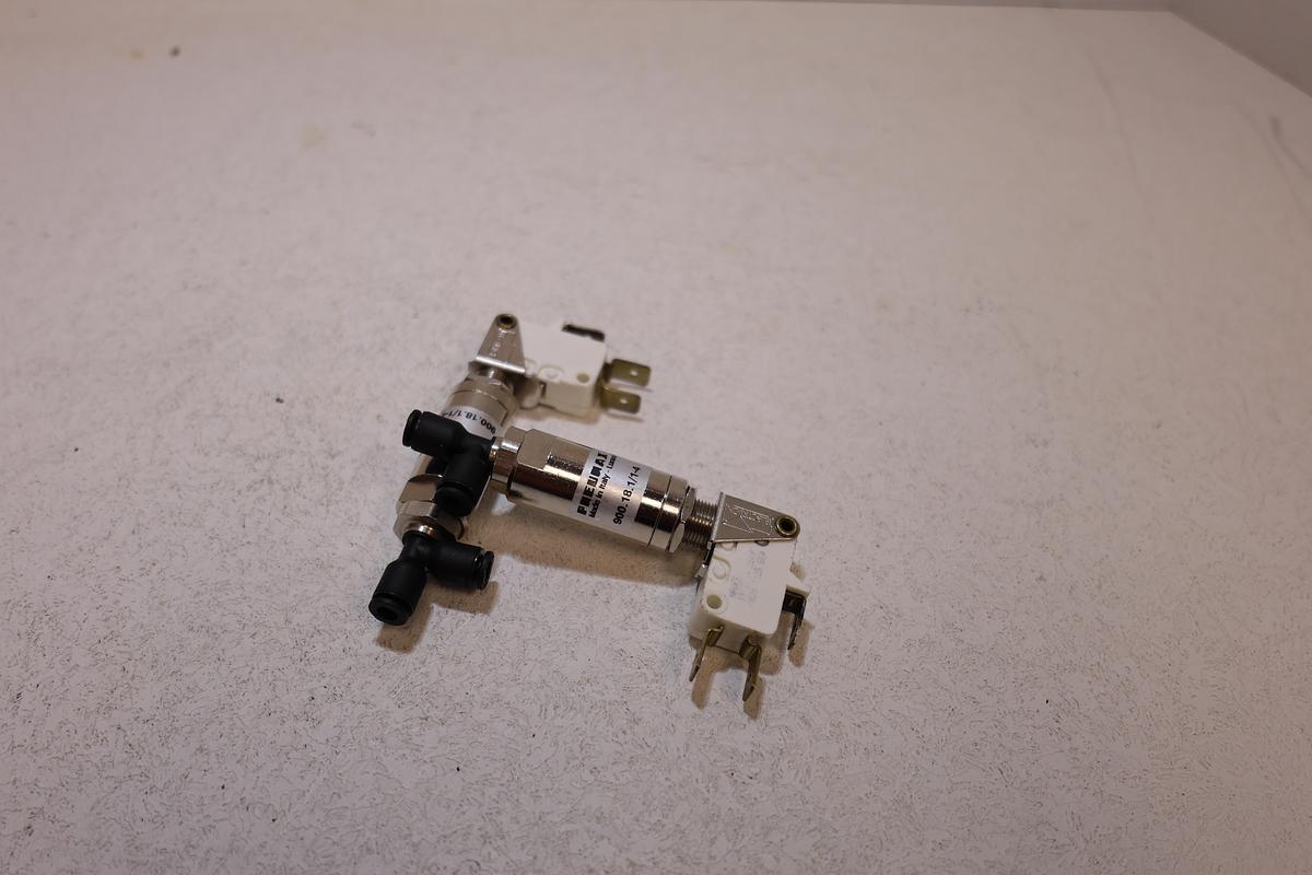Used Lot of 2 Pneumax 900.18.1/1-4 Pneumatic Cylinders w/ Limit Switches Used