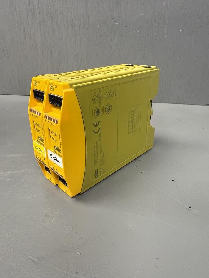 Used (LOT OF 2) Pilz PNOZ mi1p 773400 – Safety Relay Input Module, 8 Safe Digital Inputs GHC-37