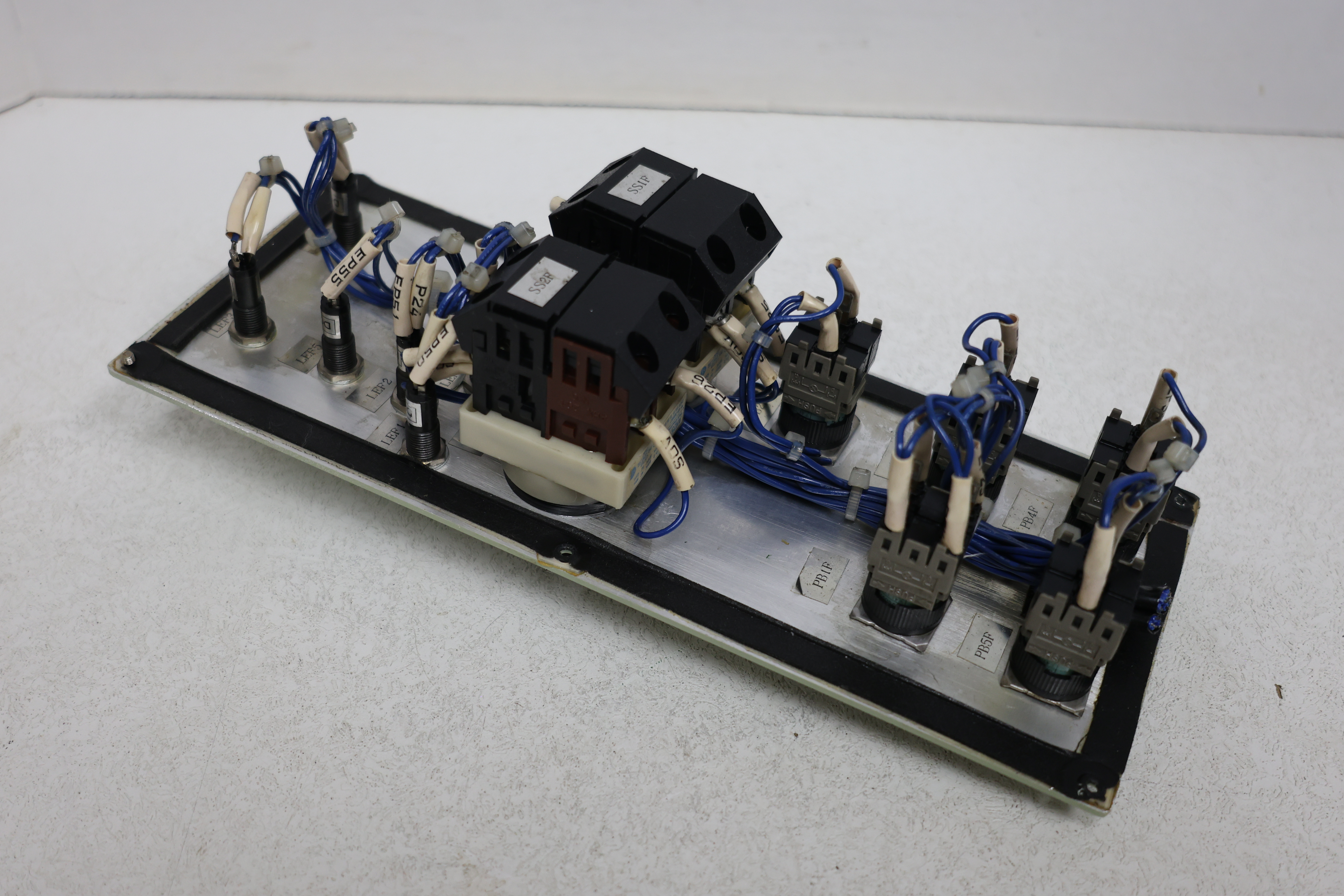 Used OKUMA E5409-019-421 Fixture Change Request Operator Control Panel