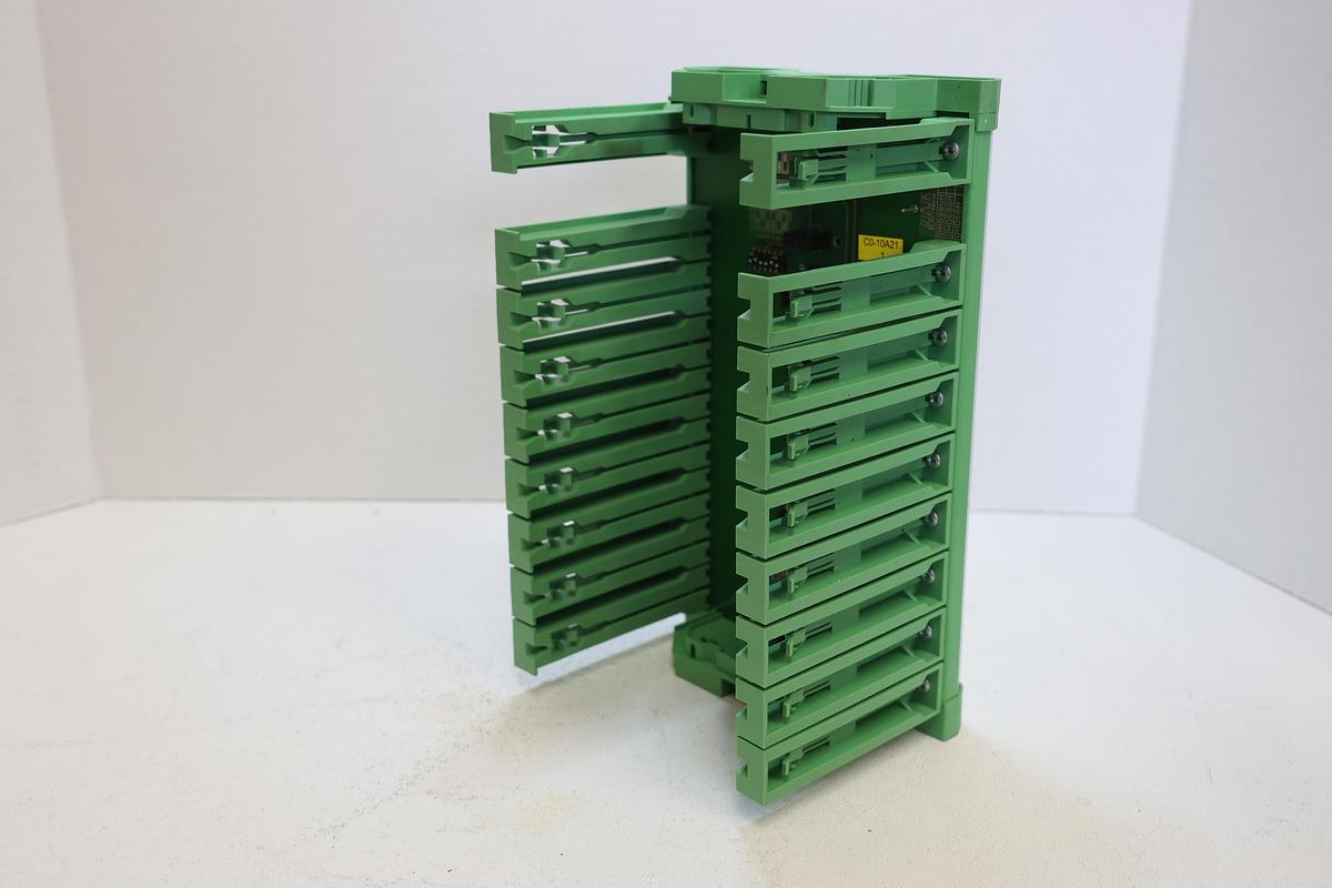 Used Dina Elektronik DNDS-8M PLC Rack System DIN Rail Mount Control Module Backplane