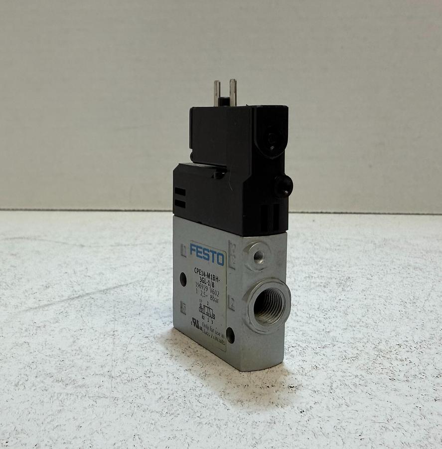 Used Festo CPE14-M1BH-3GL-1/8 Pneumatic Solenoid Valve 24VDC G1/8 P/N 196929