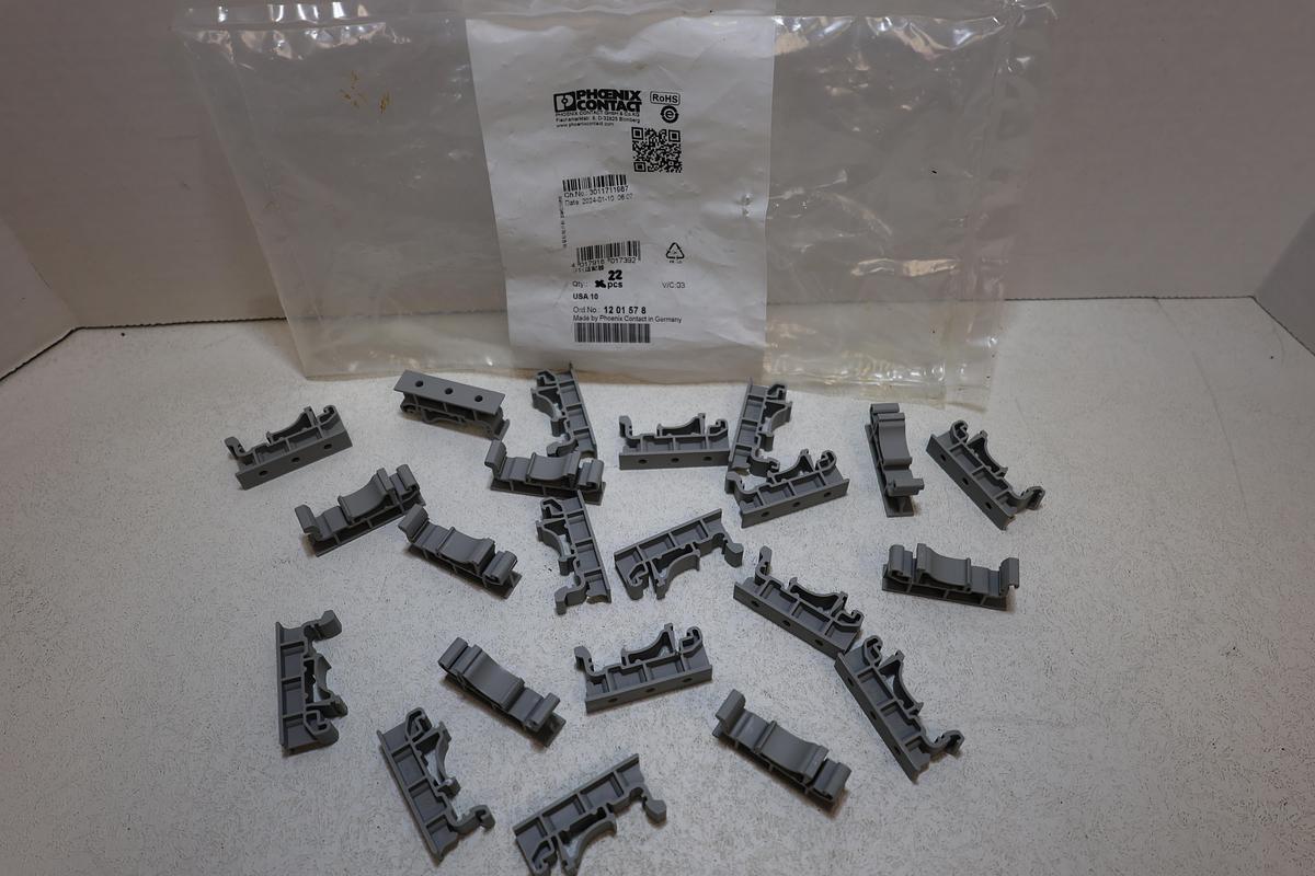 New Phoenix Contact USA 10 DIN Rail Mounting Adapters – Lot of 22
