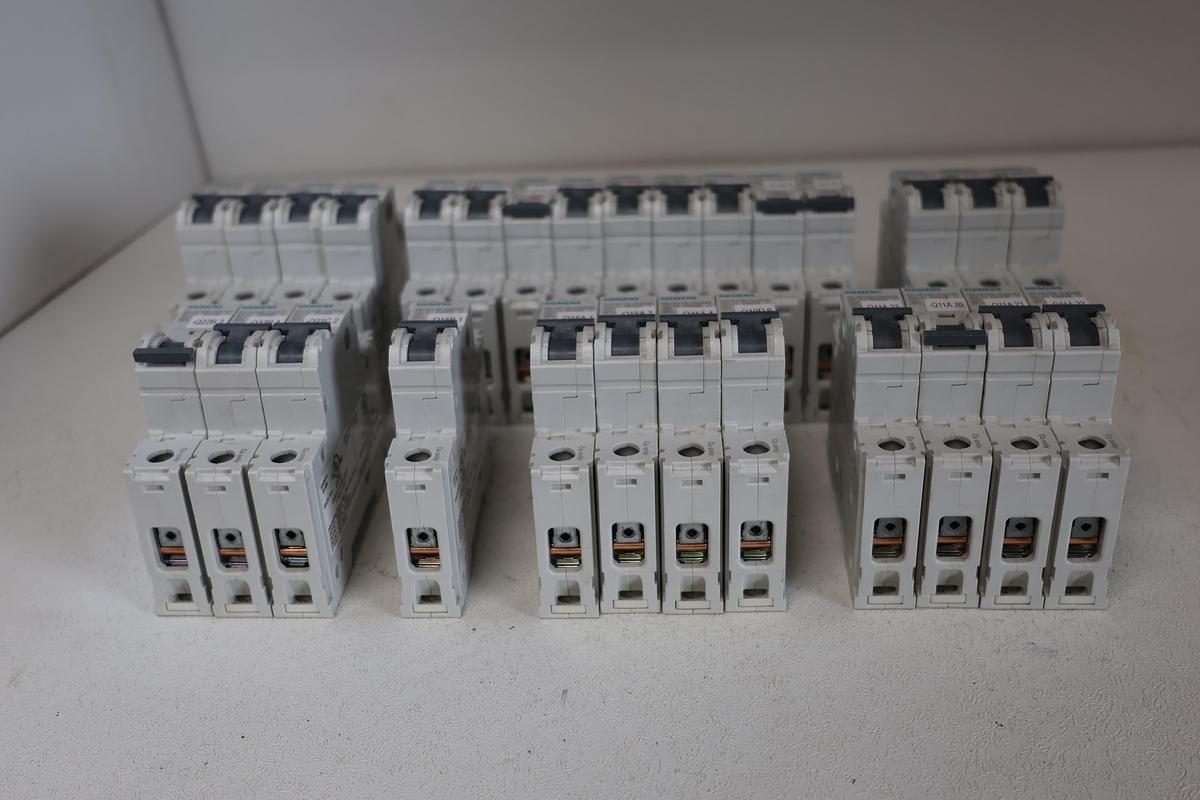 Used (Lot of 28) Siemens 5SJ4-7HG40 Rail (MCB) P/N 5SJ4101 through 5SJ4120-7HG40 GHA-54