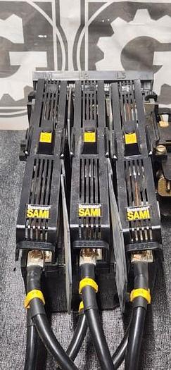 Used Allen-Bradley 1494V-DS100 Fusible Disconnect Switch w/Operator Handle & 1494V-FSR611 Fuse Block - GHA-174