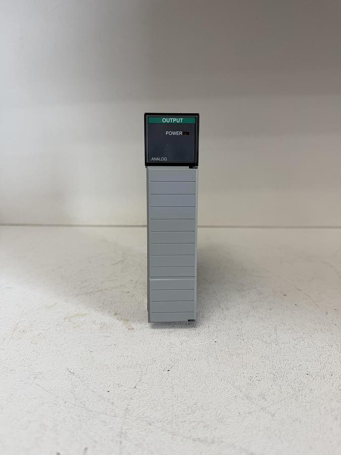 Used Allen Bradley SLC 500 1746-NO4V Ser A Analog Output Module GHA-185