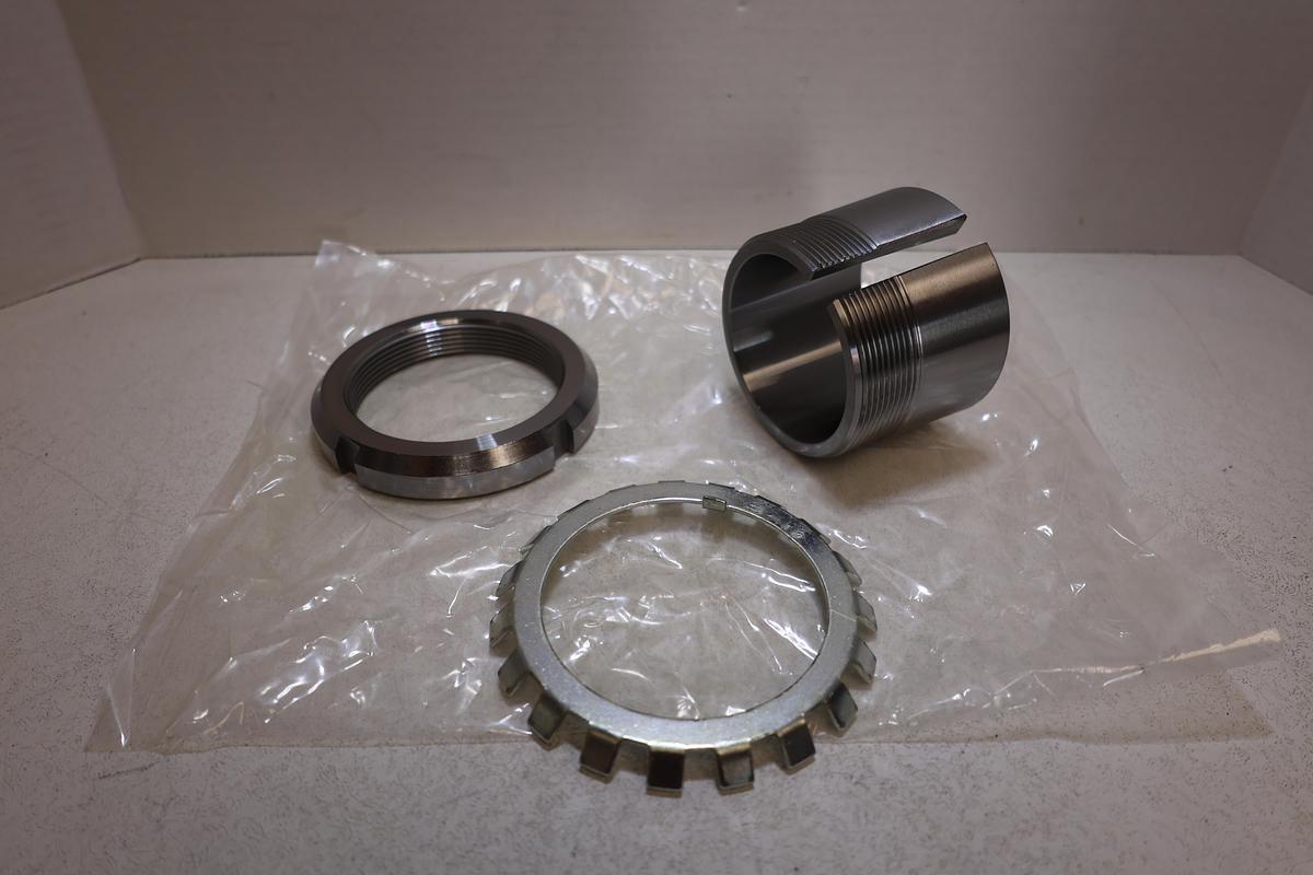 FSQ SNW15 x 2-7/16 Bearing Adapter Sleeve Locknut Washer New