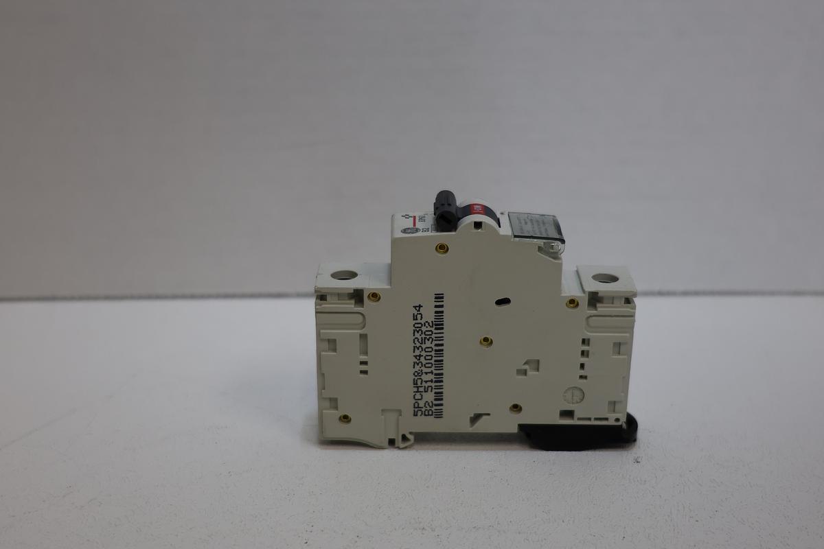 Used AEG EP61 B2 6000 672118 2A Single Pole Circuit Breaker DIN Rail MCB GHC-7