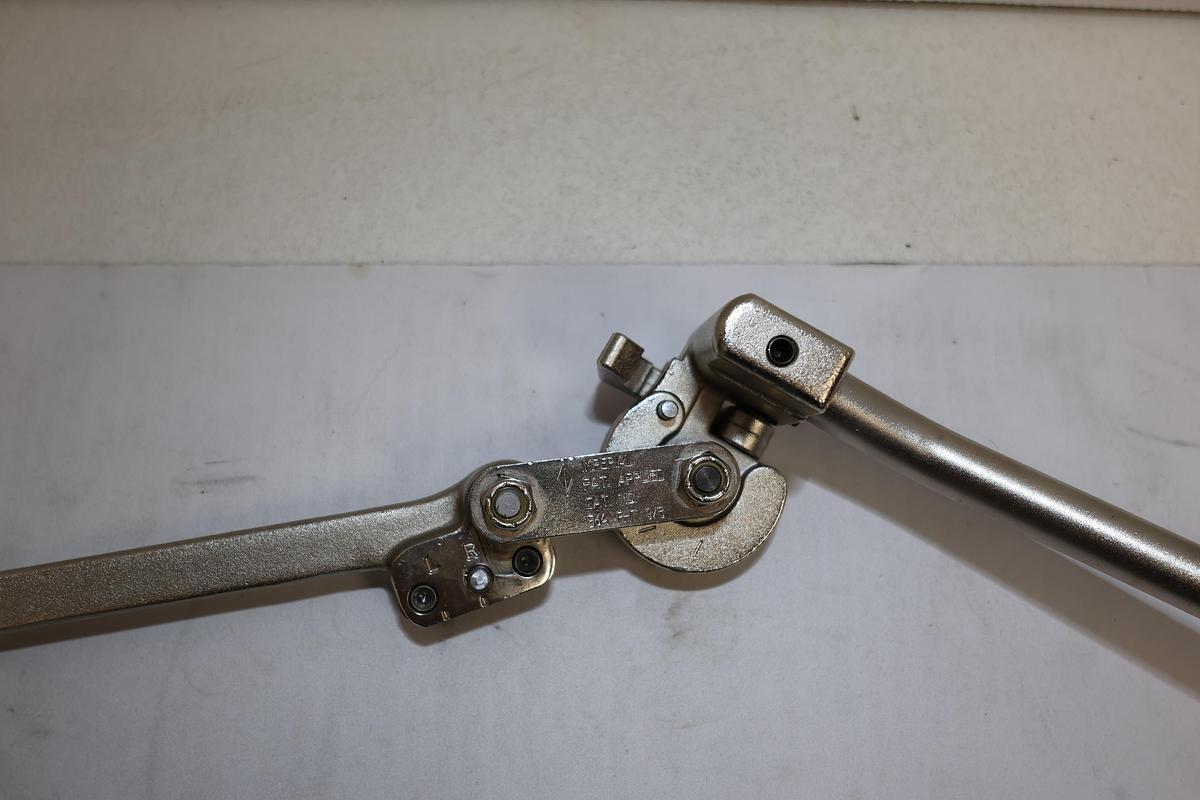 Used Imperial Eastman 364-FH1 3/8" Tube Bender 45°-180° USA Made