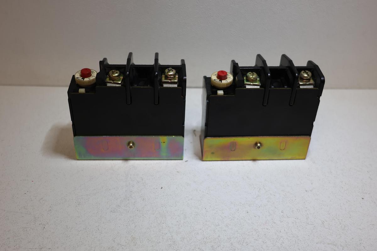 Used Hitachi AC Magnetic contactor w/ thermal overload relay 220VAC 440V AC 0.5-3.0A - Lot of 2 GHA-186