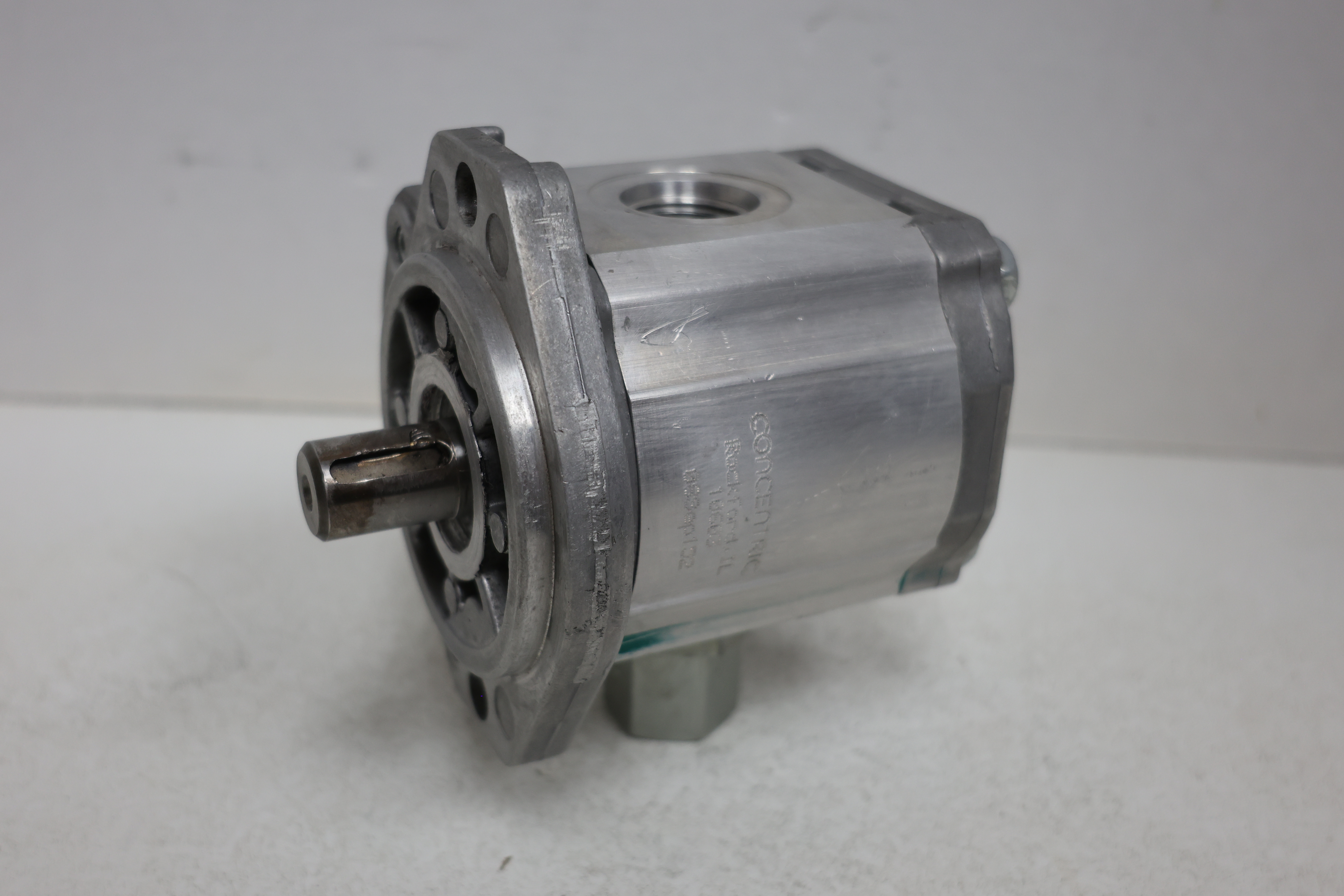 Used Concentric 08SEP152 Hydraulic Gear Pump 0.61 Cu In/Rev GHA-122