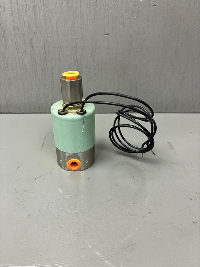 Used Parker 379303-1 Solenoid Valve 12VDC 150 PSI GHC-39