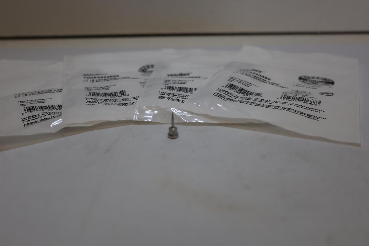 Lot of 5 Genuine Weller LT1S T0054443699 0.2mm Soldering Tips New Sealed