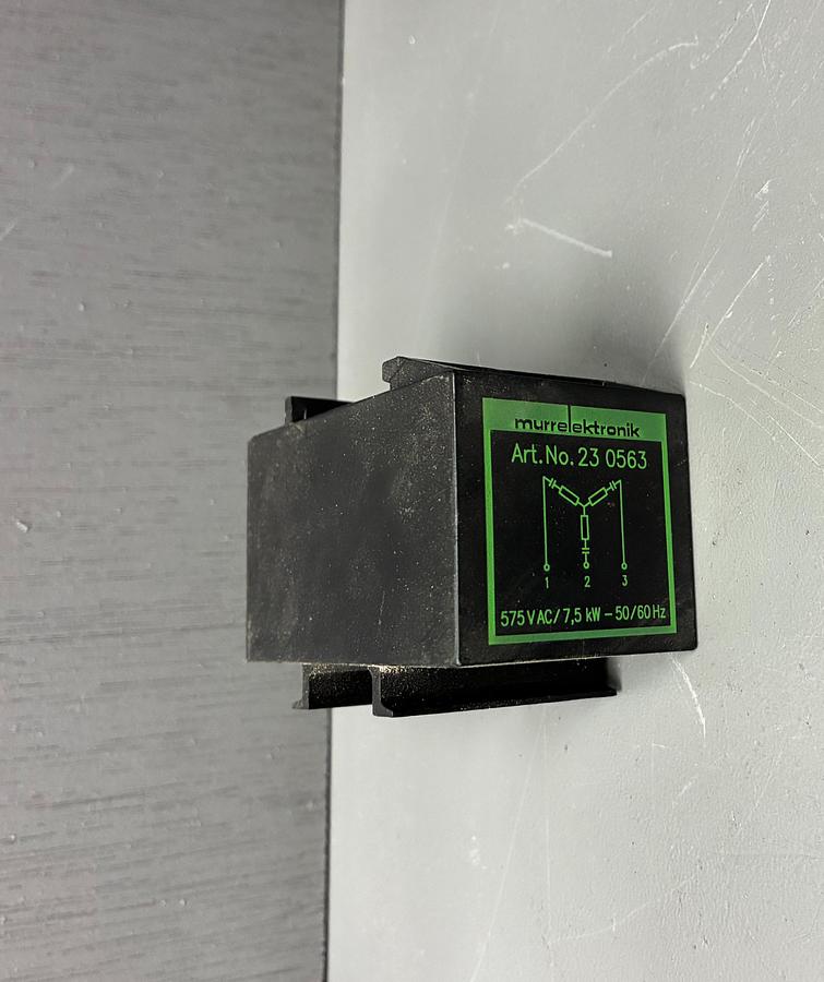 Used Murr Elektronik 230563 Motor Surge Suppressor GHC-36