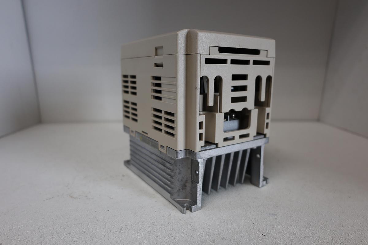 Used Yaskawa Braking Unit CDBR-4045D – Industrial Drive Component