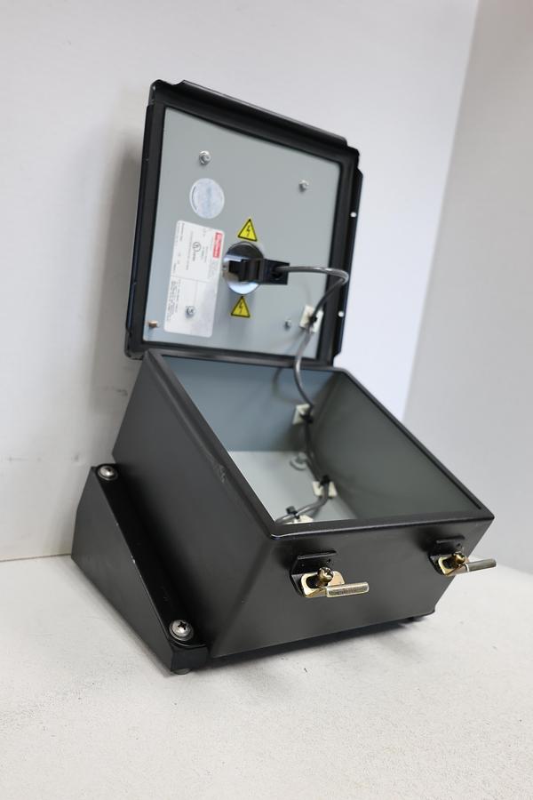 Used HOFFMAN A-808CH Electrical Enclosure with Keypad 8x8x4 Industrial Control Box GHA-43