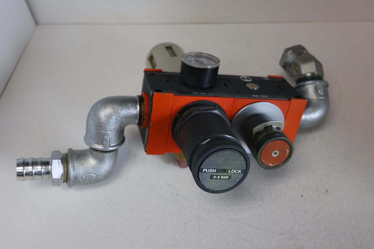 Used Metal work Pneumatic FR 300 20 Filter Regulator 0-12 bar GHA-189