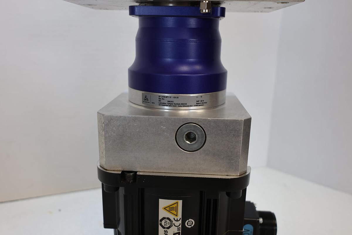 Used Yaskawa SGMGV-09D3A6F Servo Motor Wittenstein SP 075S 10:1 Gearbox