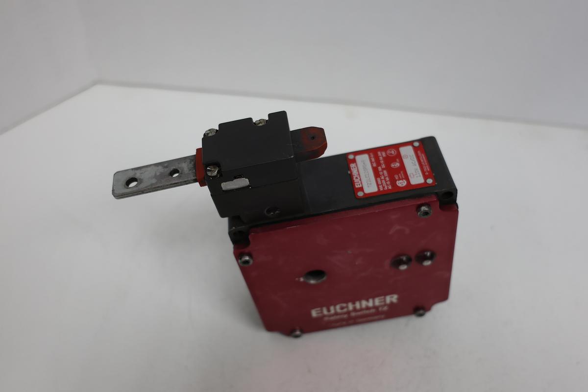 Used Euchner Safety Switch TZ1LC110PG-R 110V AC/DC No key PARTS ONLY GHA-86