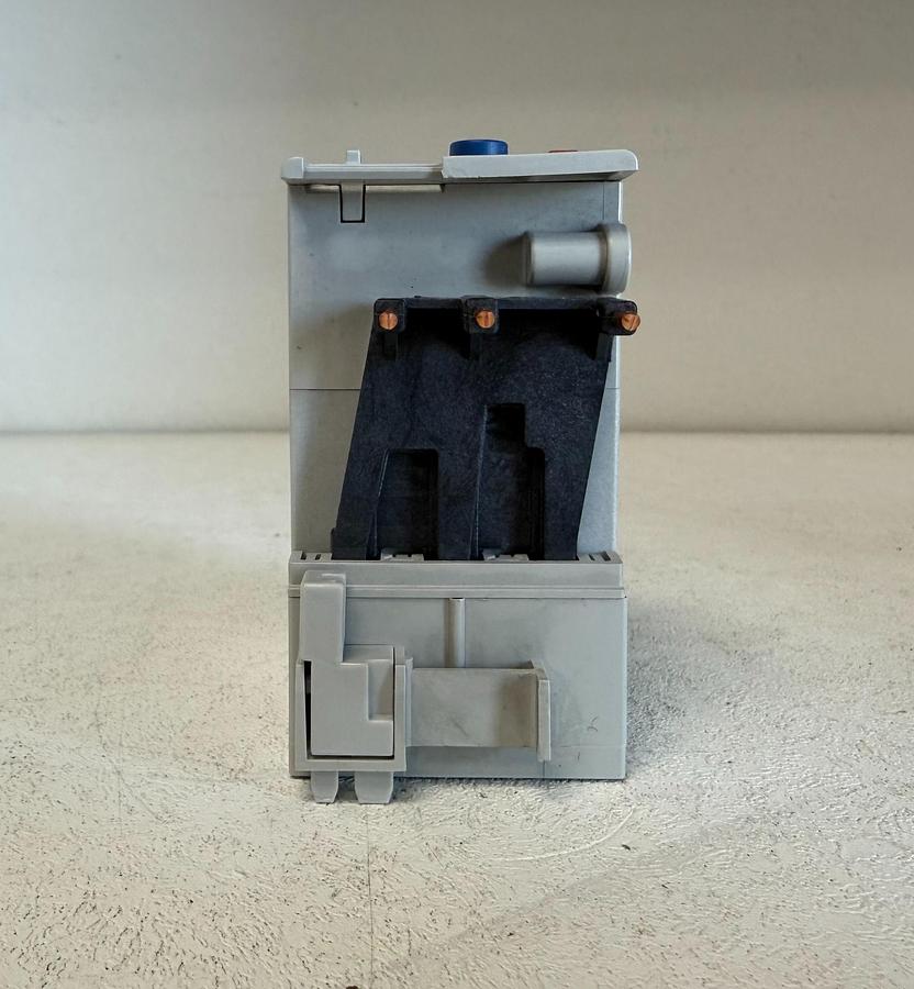 Used Allen Bradley E1 Plus Overload Relay 193-EEDB, 3.2-16A GHGC-15
