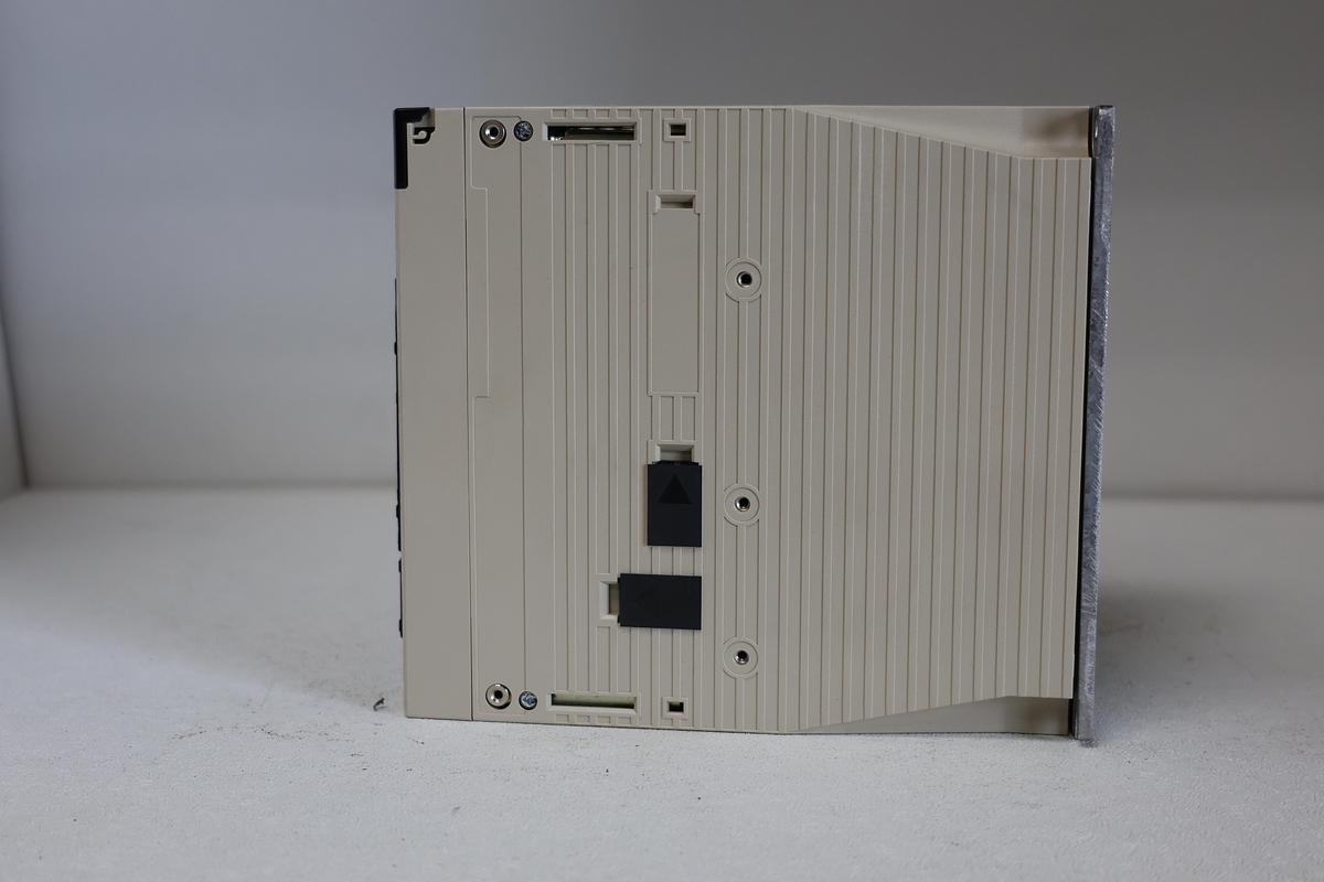 Used Yaskawa SGDV-3R5D21A Sigma-5 Servopack Servo Drive – 400V, 1kW – Industrial Automation GHA-182