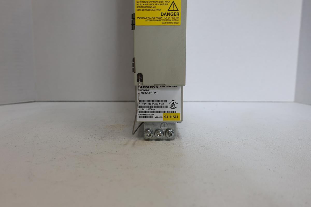 Used Siemens SIMODRIVE LT- Modul INT. 8A 1P 6SN1123-1AA00-0HA1
