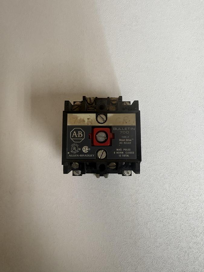 Used Allen-Bradley Bulletin 700, Type N, 700-P800A1, AC Control Relay GHC-31