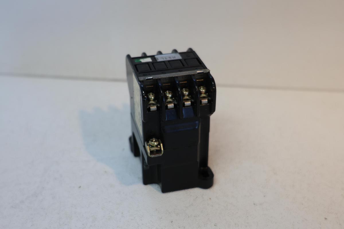Used Fuji Electric Srca3631-0(4a) Magnetic Contactor 20a 200 220v Coil - GHA-186