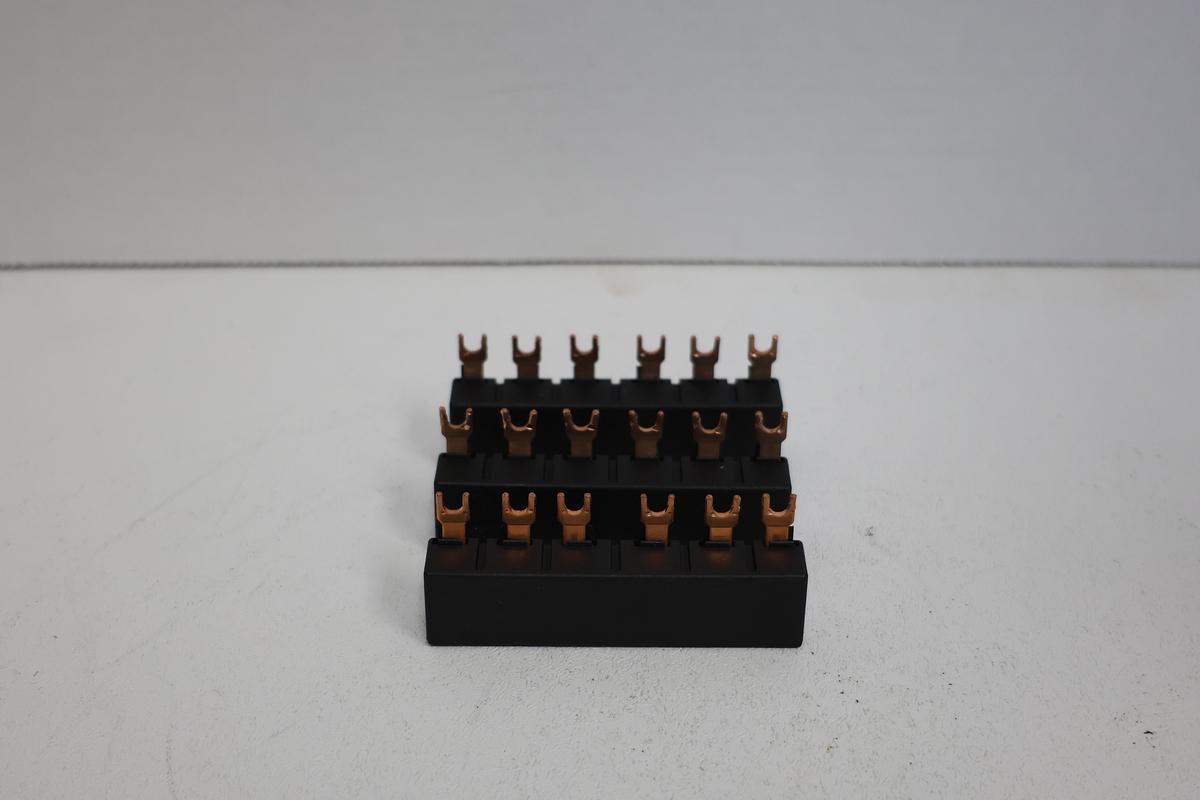 Used Lot of 3 Siemens 3RV1915-1AB Motor Protection Circuit Breakers – Industrial Grade