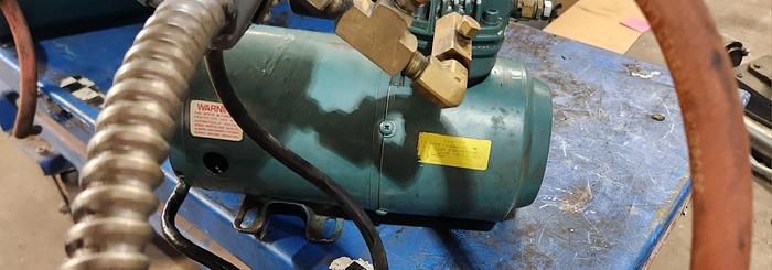 Used GE 5KH33GN204X Vacuum Pump 1/6 HP 115 V 60 Hz 1725 Rpm - GHB-60