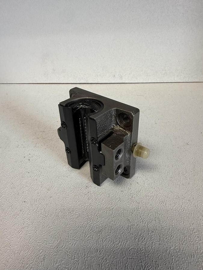 Used THK EU 208C Linear Bearing EU 208C GHC-27