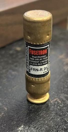 Used Lot of 9 Bussman FRN-R-20 20 Amp 250 Volt Fuses - GHB-63-D20