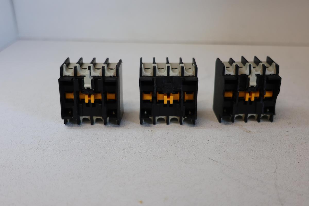 Used (lot of 3)Telemecanique LA1 DN04 Auxiliary Contact Block GHA-99