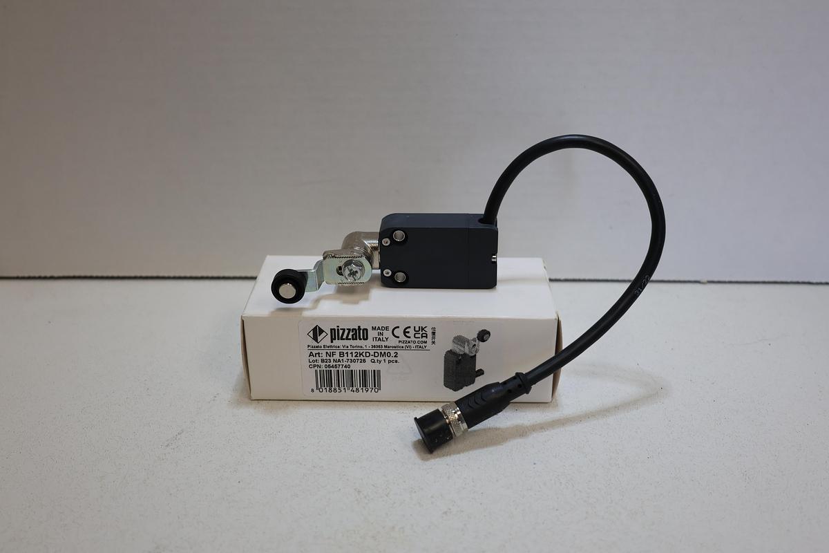 Pizzato NF B112KD-DM0.2 Roller Lever Limit Switch w/ Cable NEW