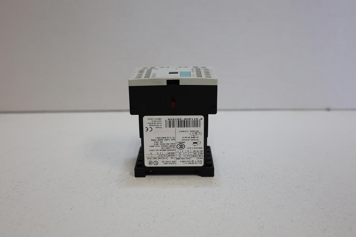Used Siemens 3RT1015-2KB42 Control Relay – 4-Pole, 24V DC Coil