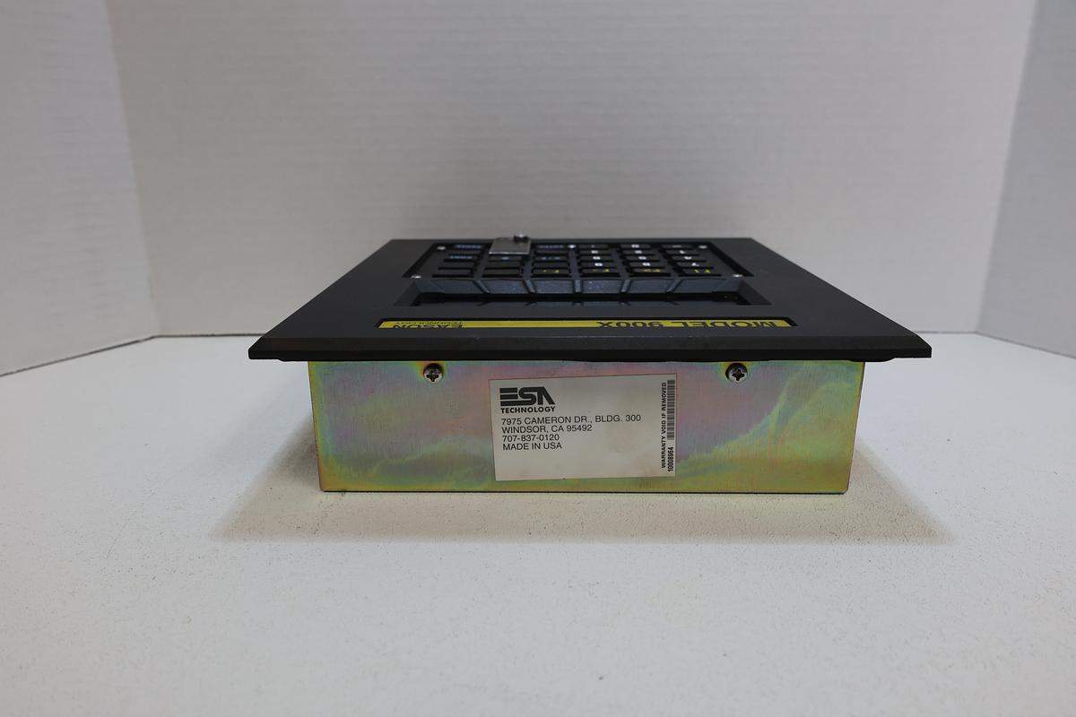 Used Eason Model 900X Intelligent HMI Operator Interface Panel 10-30VDC RS-232