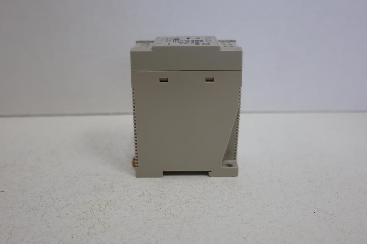 Used Omron S82K-01505 Power Supply 5VDC 3A 15W DIN Rail Industrial PLC