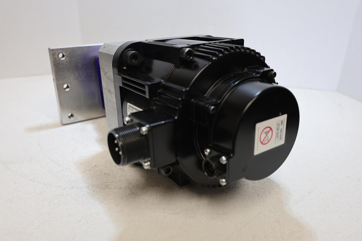 Used Yaskawa SGMGV-09D3A6F Servo Motor Wittenstein SP 075S 10:1 Gearbox