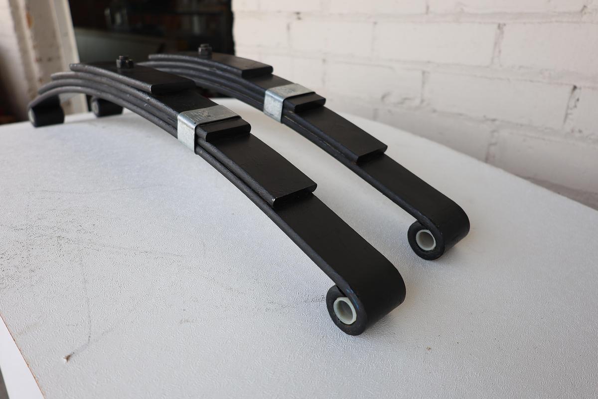 Used Lot 2 Rockwell American 25.5" Double Eye Trailer Leaf Springs 4 Leaf 1-5/8"
