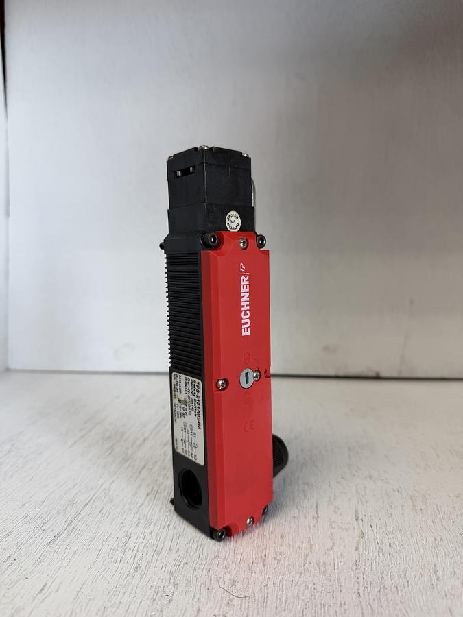 Used Euchner TP3-4121A024M Safety Switch - TP Series - 24V GHA-180